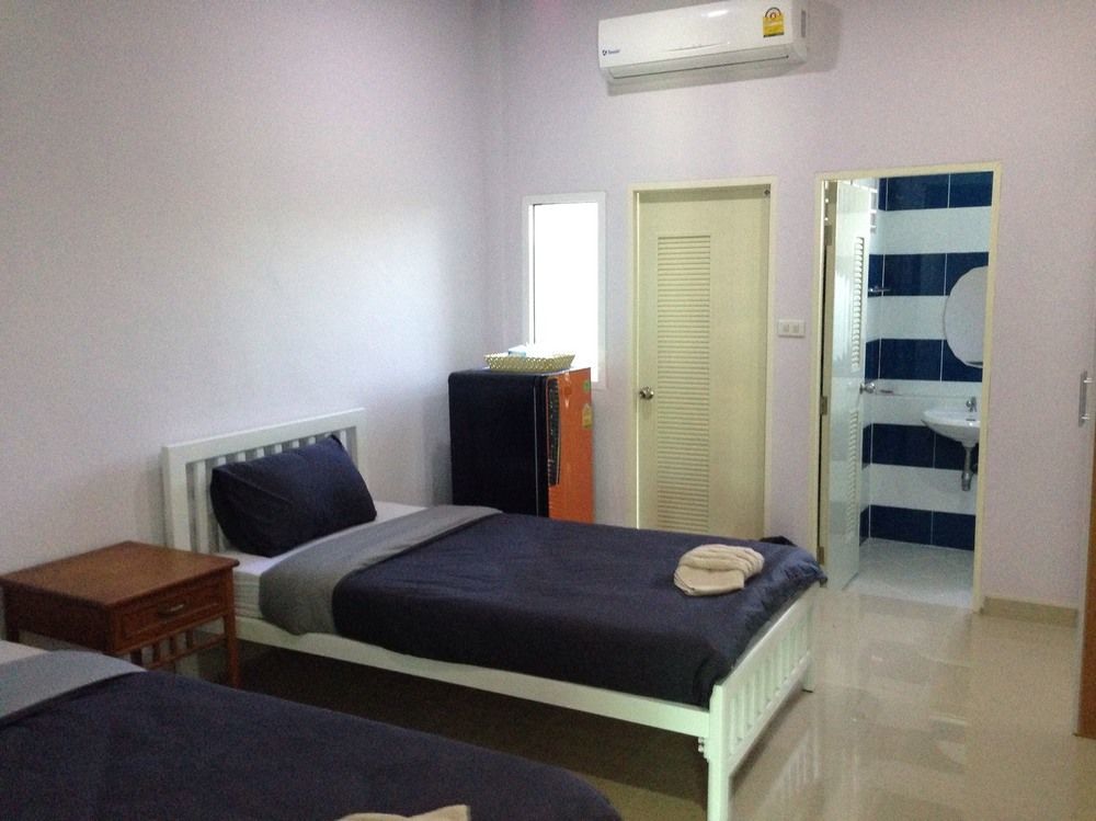 Sirarom Land Hotel